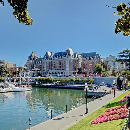 The Astoria Flair Victoria Exterior foto